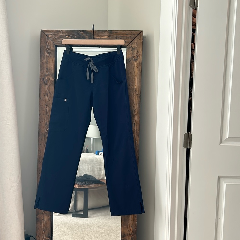 Figs Kade Cargo Scrub Pants